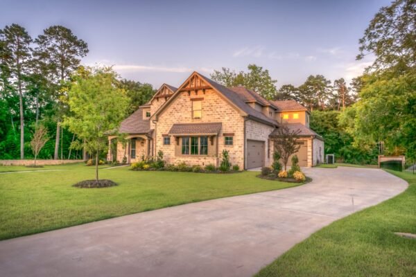 Maximizing Your Home’s Value with a Quality Roof