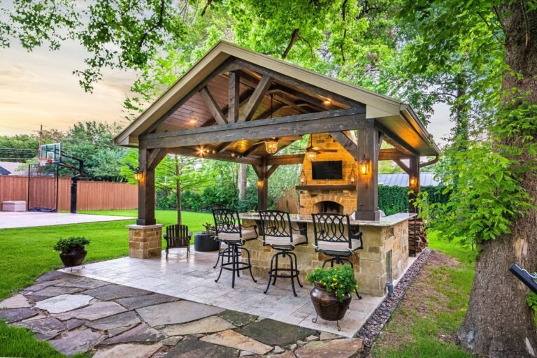 Creating the Perfect Outdoor Space with Custom Concrete Features