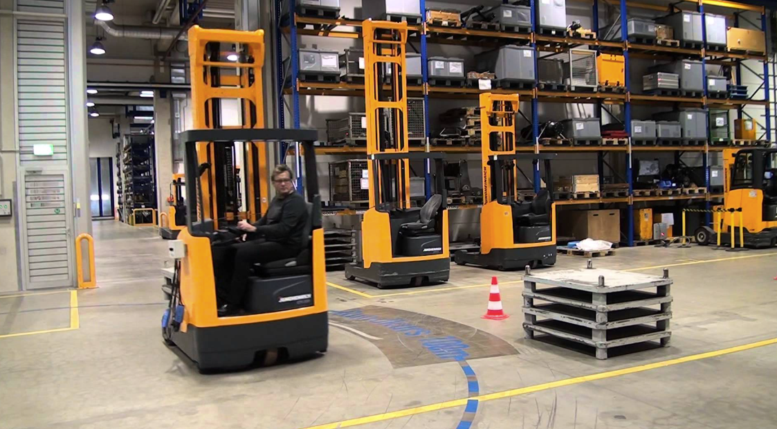 Reach Truck